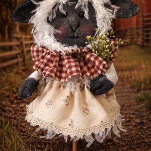 critter sitter primitive lamb/sheep